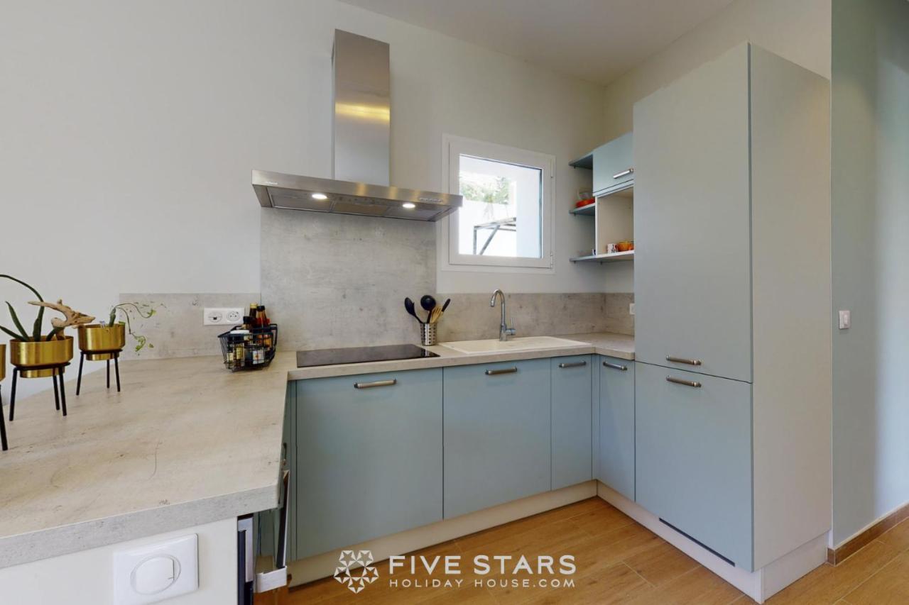 Villa Capriciosa - Five Stars Holiday House 보로쉬르메르 외부 사진